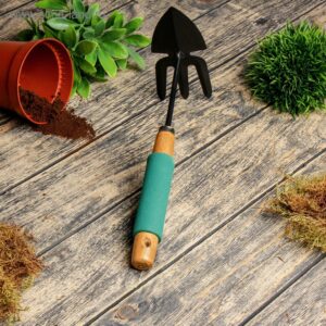 2 IN 1 DOUBLE HAND HOE GARDENING TOOL WITH WOODEN HANDLE 2 IN 1 DOUBLE HAND HOE GARDENING TOOL WITH WOODEN HANDLE