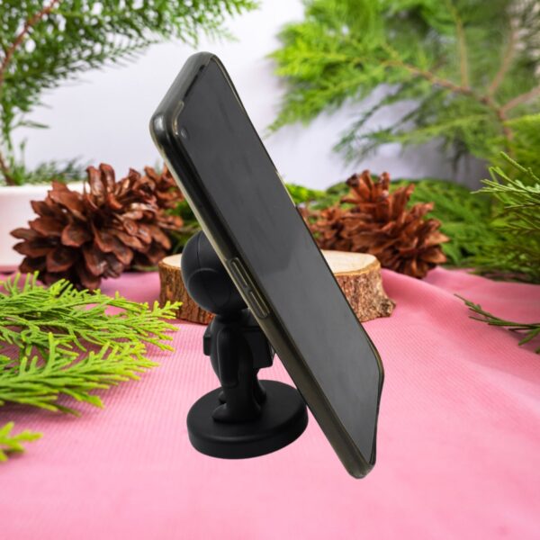 Cartoon Astronaut Magnetic Mobile Phone Holder – 360° Rotating Car Mount (1 Pc) Cartoon Astronaut Magnetic Mobile Phone Holder – 360° Rotating Car Mount (1 Pc)