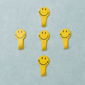 5 PC ADHESIVE HOOK FOR HOLDING STUFFS,KEY AND OTHER ITEMS
