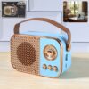 Vintage Style Wireless Portable Speaker with Retro Radio (1 Pc) Vintage Style Wireless Portable Speaker with Retro Radio (1 Pc)