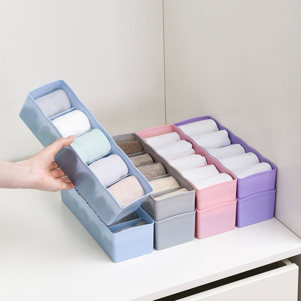 Dividers Tray Organizer Clear Plastic Bead Storage Tray (Multicolour) Dividers Tray Organizer Clear Plastic Bead Storage Tray (Multicolour)
