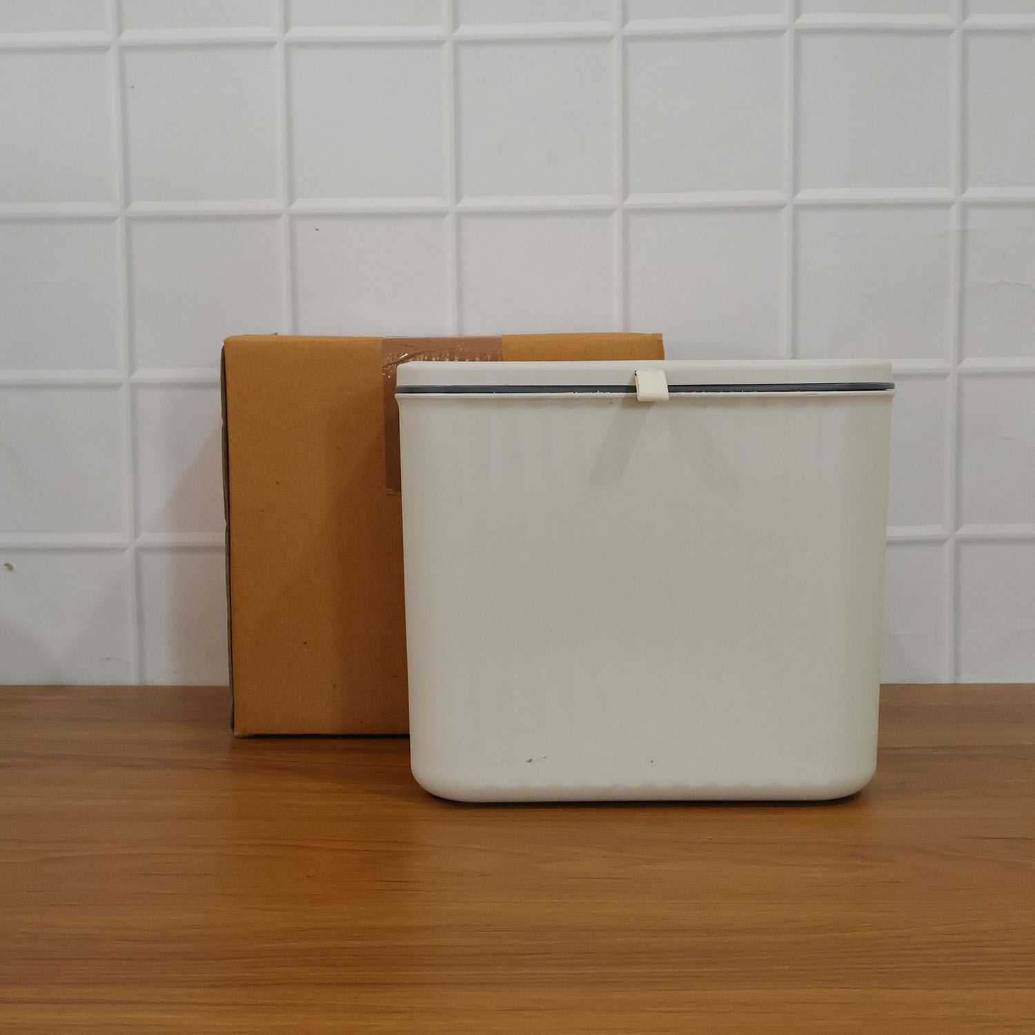 Stylish Plastic Kitchen Dustbin (1 Pc) - Image 8