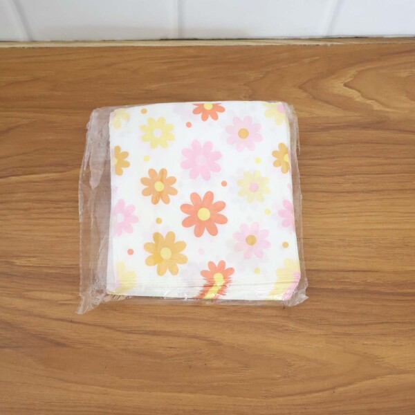 Printed paper tissues for dining
